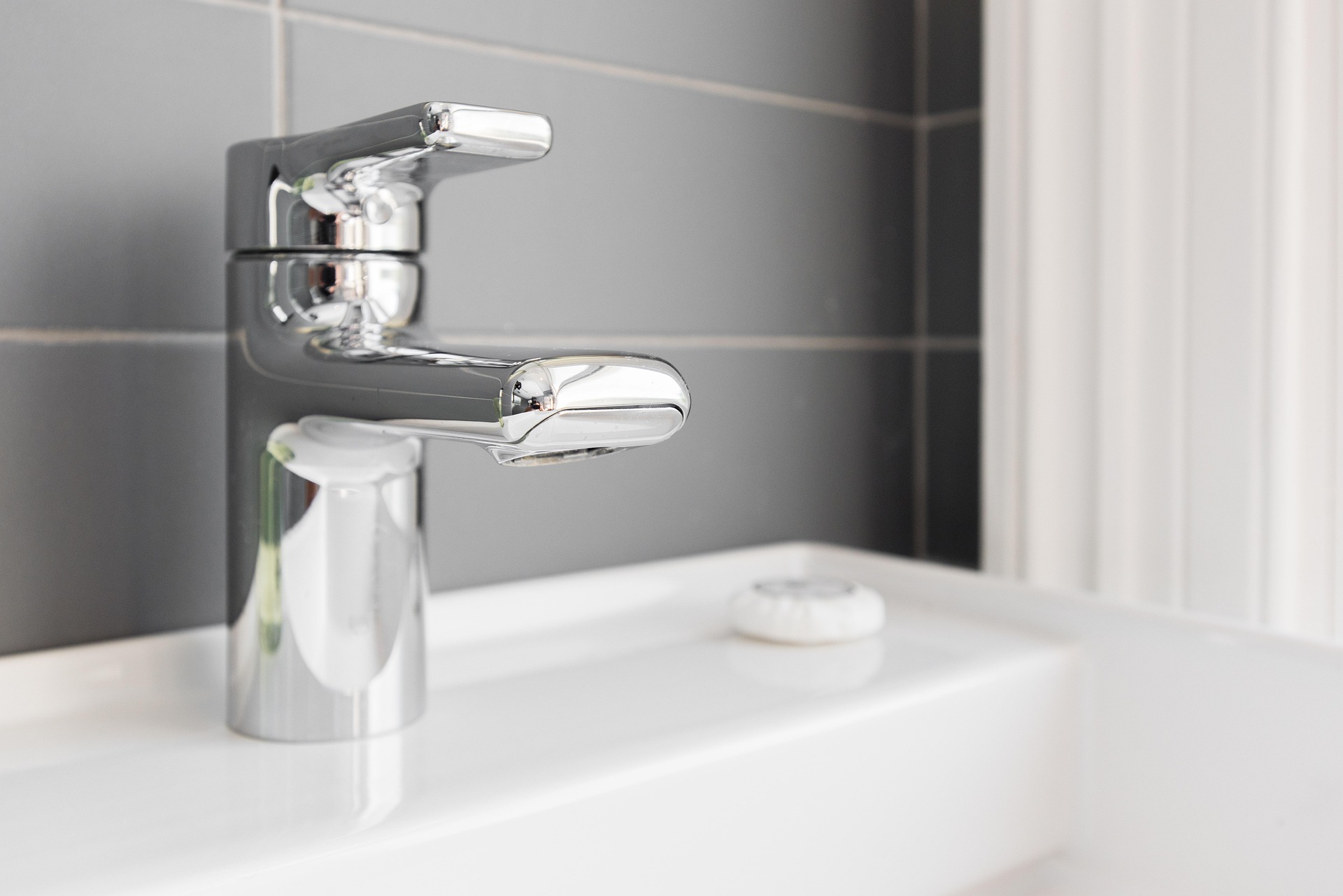 bathroom-8688132_1920